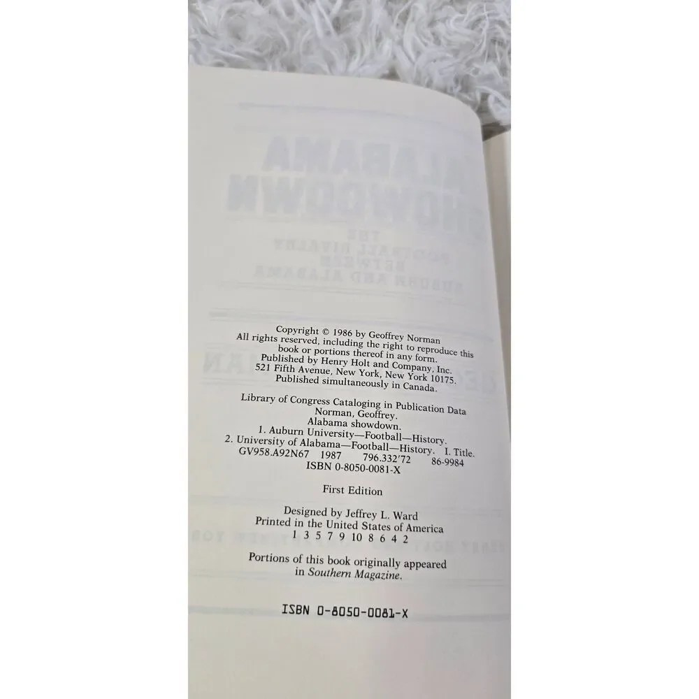 Alabama Showdown: Between Auburn & Alabama by Geoffrey Norman 1986 Hardcover